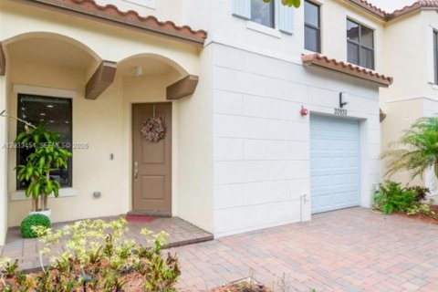 Adosado en alquiler en Pembroke Pines, Florida, 3 dormitorios, 150.22 m2 № 2078000 - foto 3