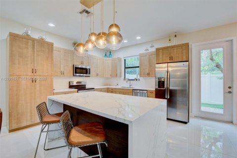 Adosado en alquiler en Pembroke Pines, Florida, 3 dormitorios, 150.22 m2 № 2078000 - foto 4