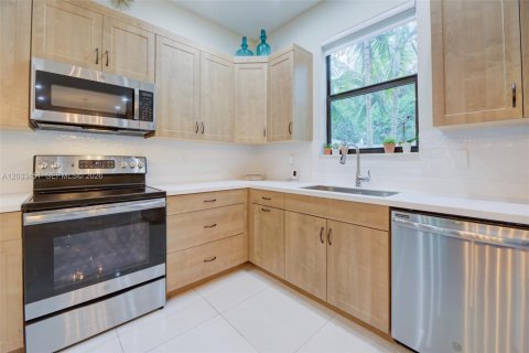 Adosado en alquiler en Pembroke Pines, Florida, 3 dormitorios, 150.22 m2 № 2078000 - foto 7