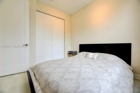 Adosado en alquiler en Pembroke Pines, Florida, 3 dormitorios, 150.22 m2 № 2078000 - foto 24
