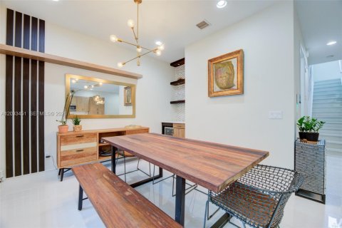 Adosado en alquiler en Pembroke Pines, Florida, 3 dormitorios, 150.22 m2 № 2078000 - foto 12