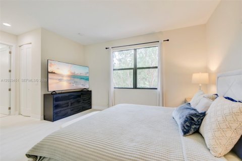 Adosado en alquiler en Pembroke Pines, Florida, 3 dormitorios, 150.22 m2 № 2078000 - foto 17