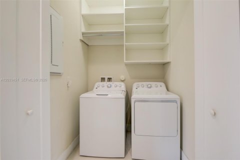 Adosado en alquiler en Pembroke Pines, Florida, 3 dormitorios, 150.22 m2 № 2078000 - foto 29