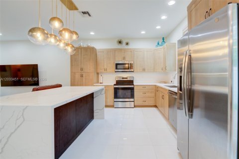 Adosado en alquiler en Pembroke Pines, Florida, 3 dormitorios, 150.22 m2 № 2078000 - foto 5