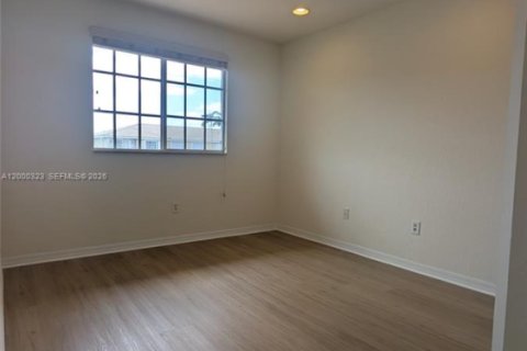 Townhouse in Tamarac, Florida 3 bedrooms, 144.46 sq.m. № 2065159 - photo 22