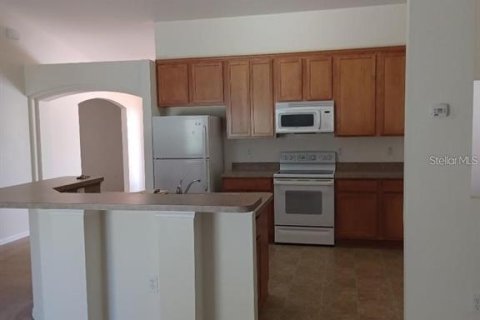 Casa en alquiler en Palm Coast, Florida, 3 dormitorios, 187.11 m2 № 2280123 - foto 3