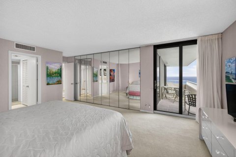 Condo in Riviera Beach, Florida, 2 bedrooms  № 2185513 - photo 17