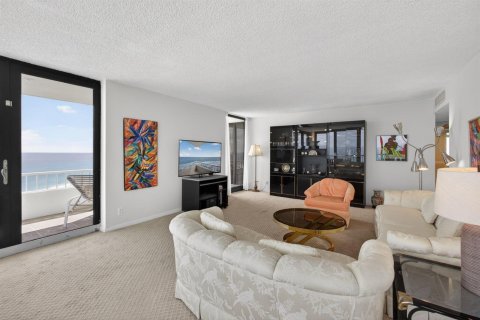 Condo in Riviera Beach, Florida, 2 bedrooms  № 2185513 - photo 6