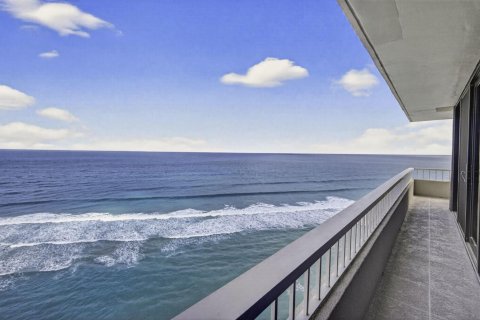 Condo in Riviera Beach, Florida, 2 bedrooms  № 2185513 - photo 24