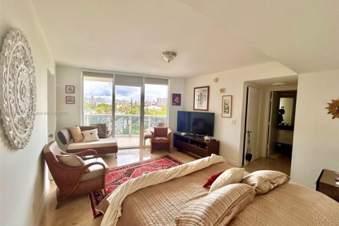 Condo in Sunny Isles Beach, Florida, 2 bedrooms  № 1797585 - photo 22