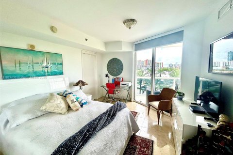 Condo in Sunny Isles Beach, Florida, 2 bedrooms  № 1797585 - photo 20