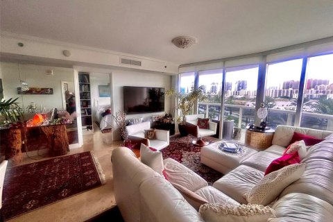 Condo in Sunny Isles Beach, Florida, 2 bedrooms  № 1797585 - photo 5