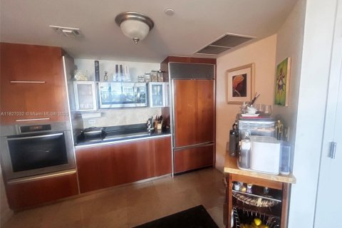 Condo in Sunny Isles Beach, Florida, 2 bedrooms  № 1797585 - photo 13