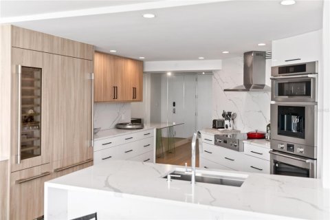 Copropriété à vendre à Sarasota, Floride: 2 chambres, 160.63 m2 № 1524065 - photo 13