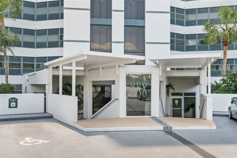 Copropriété à vendre à Sarasota, Floride: 2 chambres, 160.63 m2 № 1524065 - photo 2