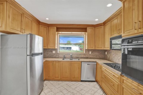 Купить виллу или дом в Майами, Флорида 3 спальни, 204.2м2, № 1983671 - фото 25