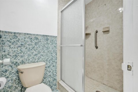 Купить виллу или дом в Майами, Флорида 3 спальни, 204.2м2, № 1983671 - фото 16