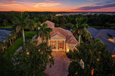 House in Sarasota, Florida 4 bedrooms, 479.28 sq.m. № 2294470