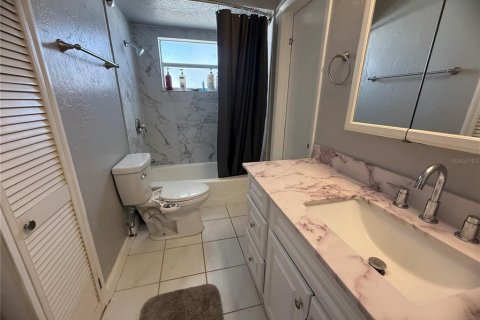 House in Port Orange, Florida 3 bedrooms, 150.04 sq.m. № 2097259 - photo 22