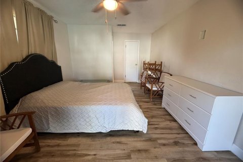 House in Port Orange, Florida 3 bedrooms, 150.04 sq.m. № 2097259 - photo 25