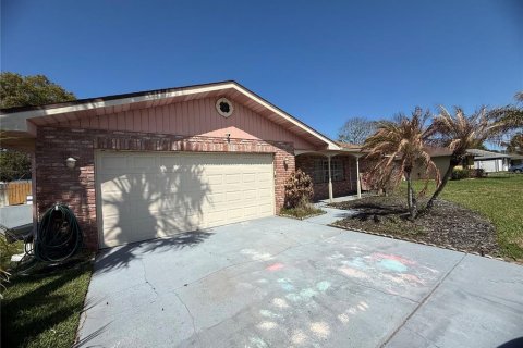 House in Port Orange, Florida 3 bedrooms, 150.04 sq.m. № 2097259 - photo 30