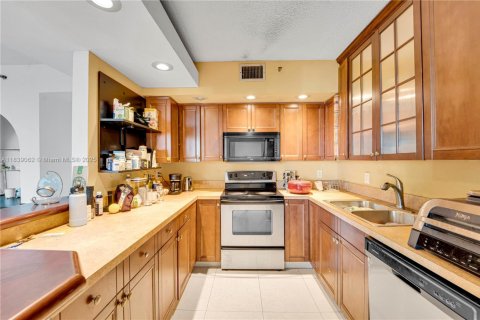 Condominio en venta en Hollywood, Florida, 2 dormitorios, 102.19 m2 № 1825516 - foto 6