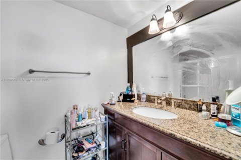Condominio en venta en Hollywood, Florida, 2 dormitorios, 102.19 m2 № 1825516 - foto 10