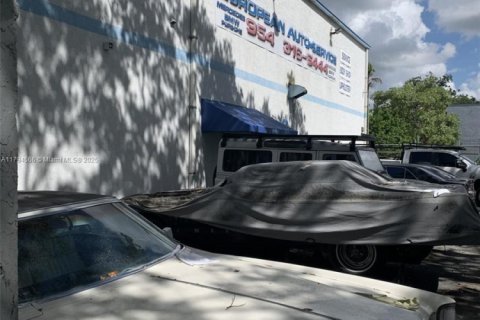 Купить коммерческую недвижимость в Дания-Бич, Флорида № 1959240 - фото 12