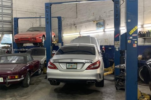 Купить коммерческую недвижимость в Дания-Бич, Флорида № 1959240 - фото 10