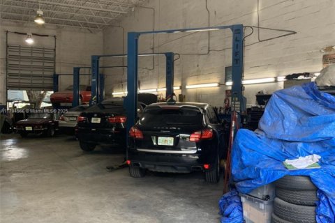 Купить коммерческую недвижимость в Дания-Бич, Флорида № 1959240 - фото 6