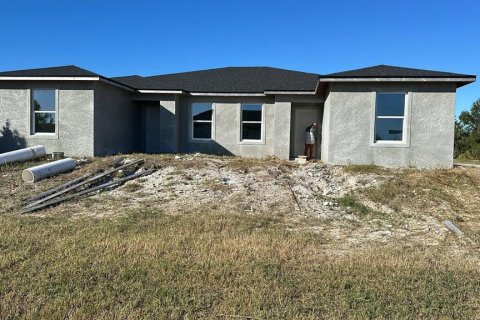 Immobilier commercial à Englewood, Floride 6 chambres, 215.9 m2 № 2434673