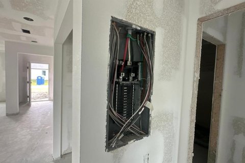 Immobilier commercial à vendre à Englewood, Floride: 6 chambres, 215.9 m2 № 2434673 - photo 7