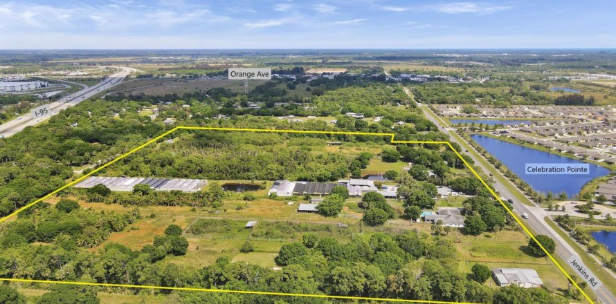Terreno en Fort Pierce, Florida № 1072647