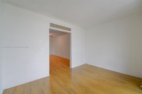 Copropriété à vendre à Miami, Floride: 1 chambre, 65.96 m2 № 1846050 - photo 7