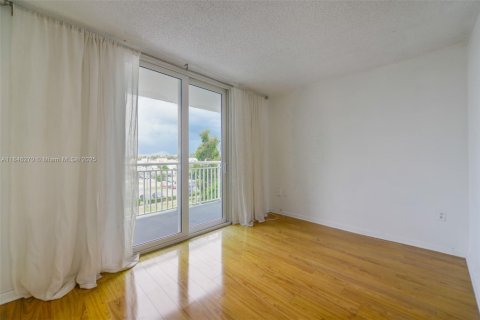 Copropriété à vendre à Miami, Floride: 1 chambre, 65.96 m2 № 1846050 - photo 5