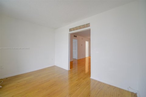 Copropriété à vendre à Miami, Floride: 1 chambre, 65.96 m2 № 1846050 - photo 8