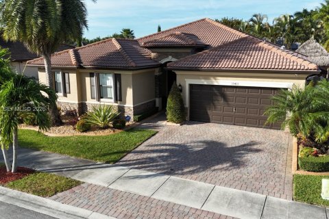 Villa ou maison à vendre à Miami, Floride: 4 chambres, 213.02 m2 № 2023690 - photo 5