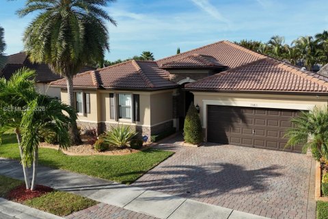 Villa ou maison à Miami, Floride 4 chambres, 213.02 m2 № 2023690