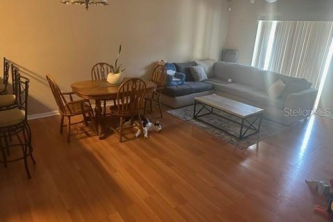 Adosado en venta en Tampa, Florida, 3 dormitorios, 141.58 m2 № 1514293 - foto 3