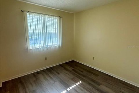Villa ou maison à louer à Ocala, Floride: 2 chambres, 89.19 m2 № 1856416 - photo 15