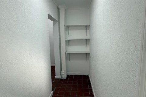 Apartamento en alquiler en Tarpon Springs, Florida, 1 dormitorio, 94.2 m2 № 2200816 - foto 5
