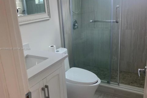 Condo in Miami Beach, Florida, 1 bedroom  № 2002807 - photo 10