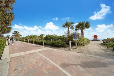 Condominio en venta en Miami Beach, Florida, 2 dormitorios, 127.09 m2 № 1857368 - foto 17