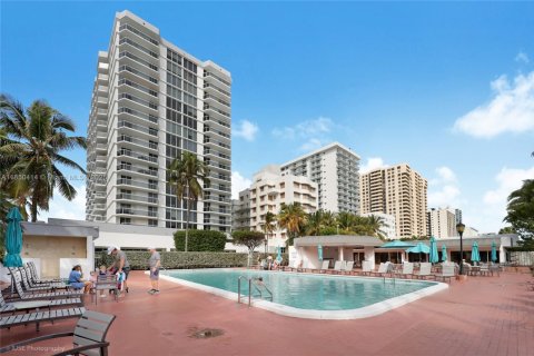 Condominio en venta en Miami Beach, Florida, 2 dormitorios, 127.09 m2 № 1857368 - foto 1