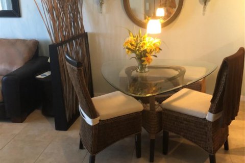 Condominio en alquiler en Pompano Beach, Florida, 1 dormitorio, 80.82 m2 № 1189850 - foto 1