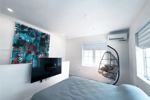 Condo in Miami Beach, Florida, 1 bedroom  № 1821777 - photo 5