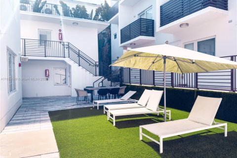 Condo in Miami Beach, Florida, 1 bedroom  № 1821777 - photo 15