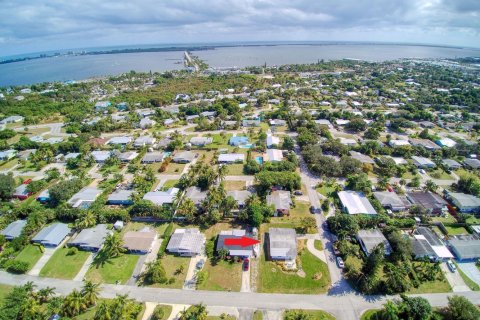 Villa ou maison à louer à Jensen Beach, Floride: 3 chambres, 130.06 m2 № 978979 - photo 1