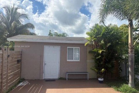 Commercial property in Homestead, Florida 1 bedroom № 2390098