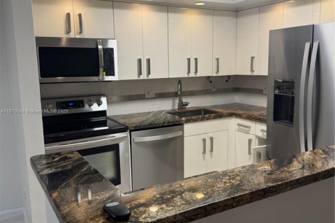 Copropriété à louer à Tamarac, Floride: 2 chambres, 97.55 m2 № 1926984 - photo 28